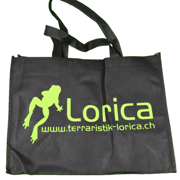 schwarze Einkaufstasche mit grünem Frosch-Logo der Lorica AG